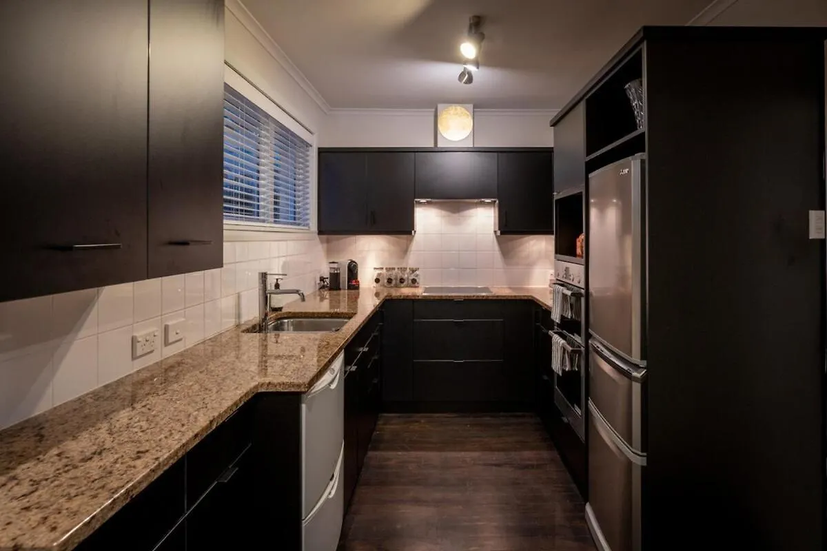 Sunny Kilmore Apartment Christchurch Holiday home
